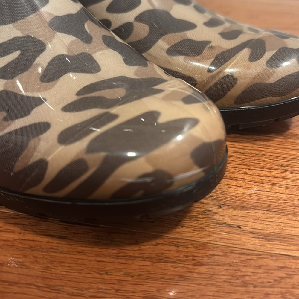 UGG Leopard Print Rain Boots in Brown and Black - Picture 4 of 12